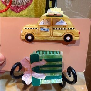 Anthropologie Frasier Sterling Set of 2 Taxi 🚕 & Present 🎁 Acrylic Hair Claws
